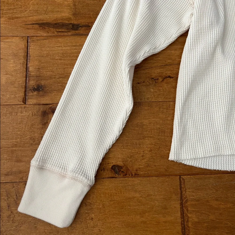 Abercrombie & Fitch Waffle Weave Tie Front Long Sleeve Shirt - Picture 6 of 7